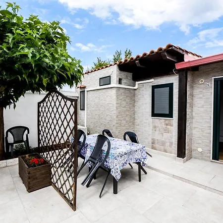 Macchia Mediterranea Bed and Breakfast