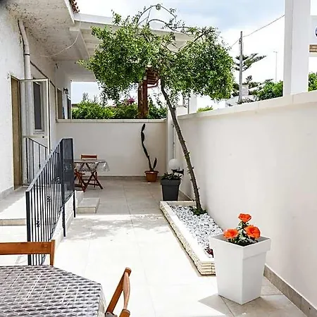 Macchia Mediterranea Bed & Breakfast